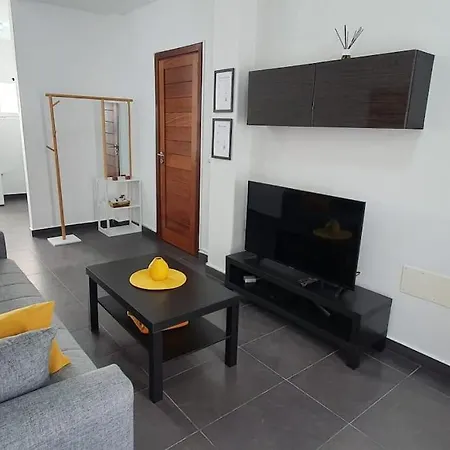 Casa Mivic * تياس